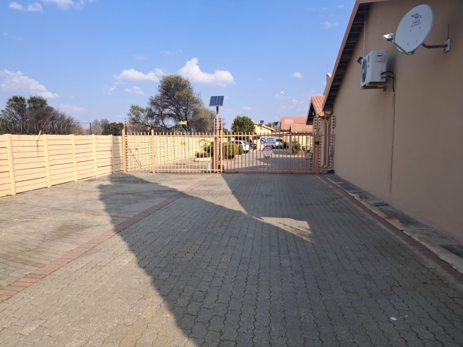 3 Bedroom Property for Sale in Flamingo Park Free State